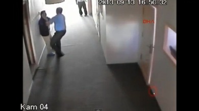 Video: Un alumno con síndrome de Down, maltratado e intimidado por su profesor
