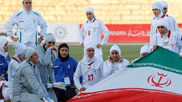 La FIFA autoriza el uso de velo y de turbante