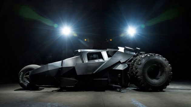 Fotos, video: Una copia del 'batmovil' de última generación