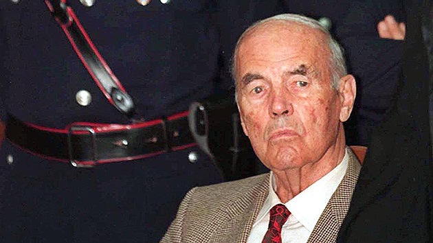 Muere el criminal de guerra nazi Erich Priebke