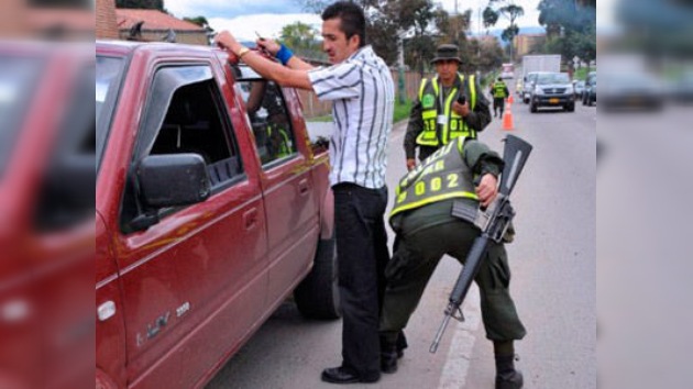 Bandas criminales de Colombia impulsan el negocio del alcohol ilegal