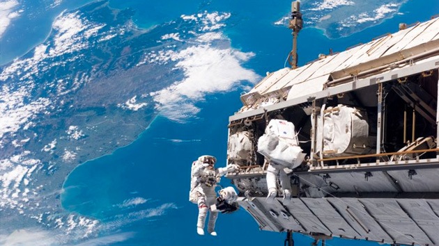 Caminata espacial en la EEI en vivo por RT