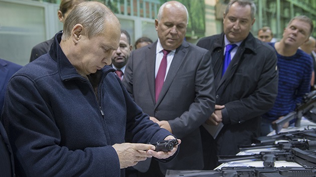 Kaláshnikov apunta al sector privado