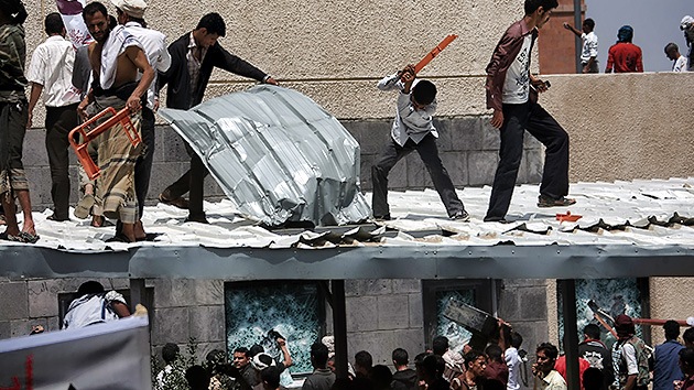 La Policía de Yemen abrió fuego contra los manifestantes cerca de la embajada de EE.UU.
