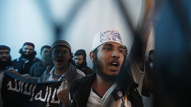 Ridículo en el debut: la nueva Al Qaeda en la India aborda por error una fragata paquistaní