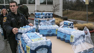 Caos por un vertido químico: 700 intoxicados y nueve condados sin agua en EE.UU.