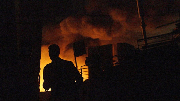Fotos, Video: Una fuerte explosión en una fábrica argentina deja al menos 60 heridos