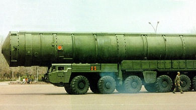 China desarrolla un nuevo misil balístico de alcance intermedio