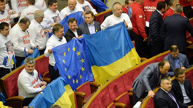Medios occidentales: Rusia vence a la Unión Europea en la "guerra fría" por Ucrania