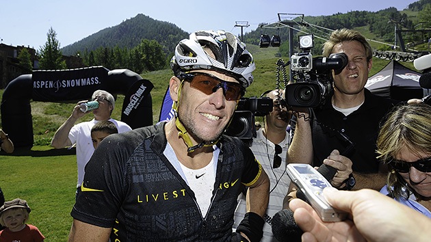 El ciclista Lance Armstrong podría conservar parte de sus títulos