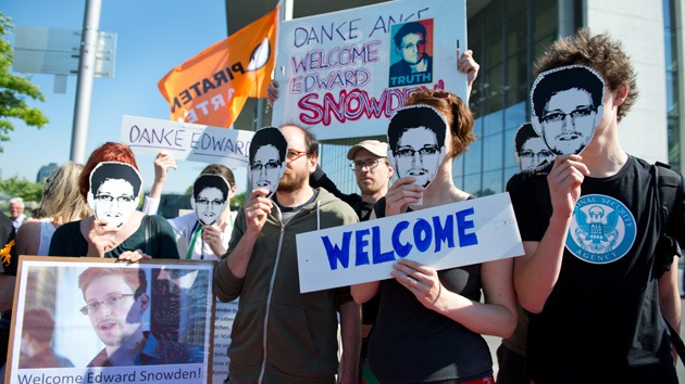 Snowden: "¿Porque estoy en Rusia? Pregúnteselo al Departamento de Estado"