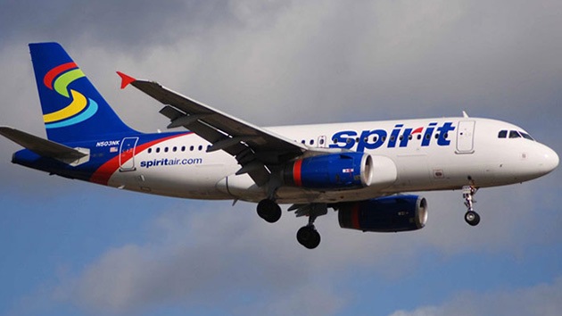 EE.UU.: Seis rusos acusan a una aerolínea de despacharlos del avión por hablar su idioma
