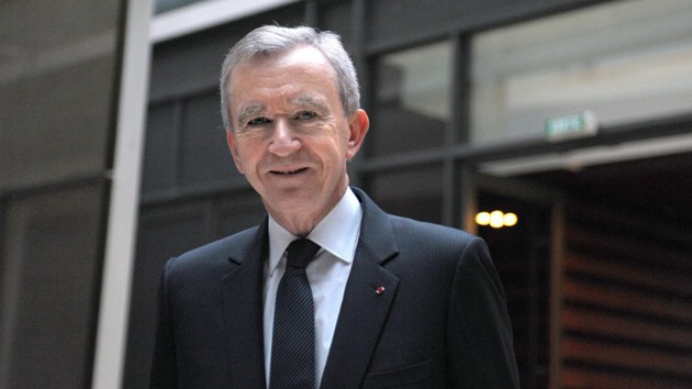 Francia discute sobre impuestos mientras su mayor fortuna se nacionaliza belga