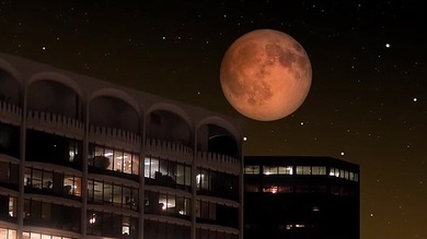 Video: 'Imposible' eclipse de la luna sangrante