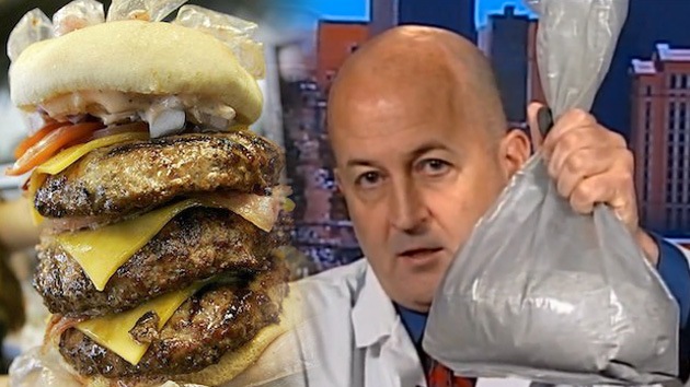 Restaurador: "Mi comida chatarra mata, he aquí las cenizas de uno de mis clientes"