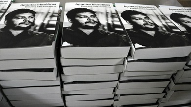 Las reflexiones filosóficas del Che "nos retan a ser mejores"