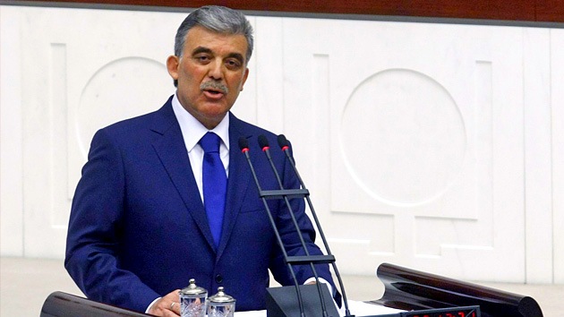 Presidente de Turquía: tenemos derecho a adquirir cualquier arma para enfrentarnos a Siria