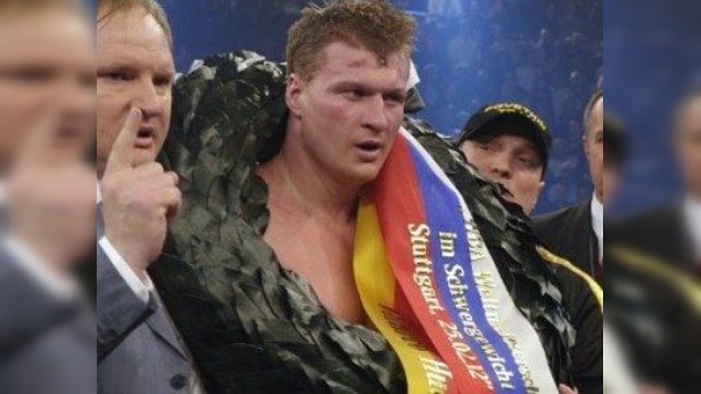 Alexander Povetkin conserva su título de los pesos pesados de la AMB