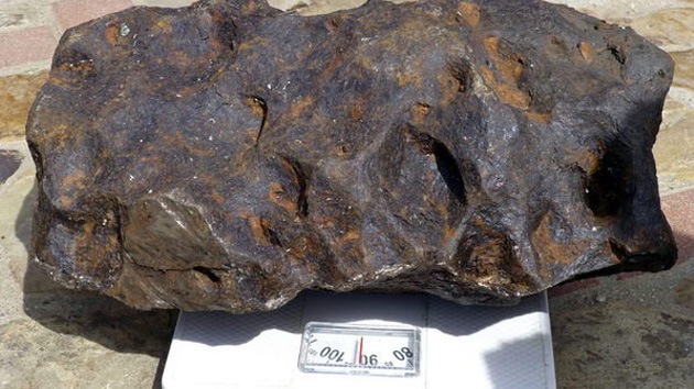 Meteorito de andar por casa: una familia lo guarda durante 30 años sin saberlo