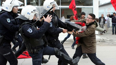 Fotos: Protestas masivas en Turquía contra la llegada de los misiles Patriot de la OTAN