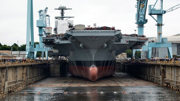 La Armada de EE.UU. se refuerza con grandes 'ciudades flotantes'