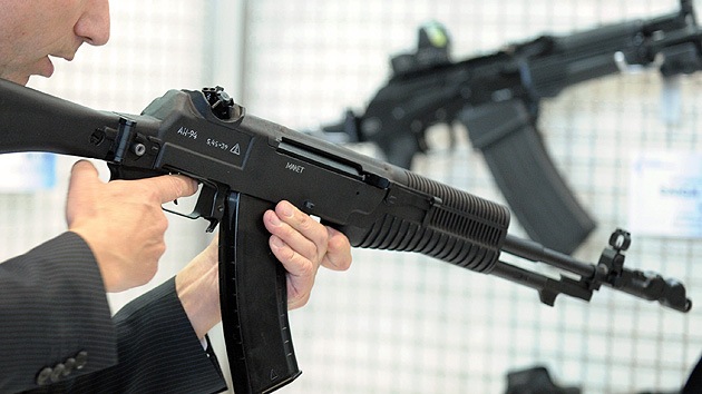 Eurosatory-2014: Kaláshnikov presenta tres armas de uso civil