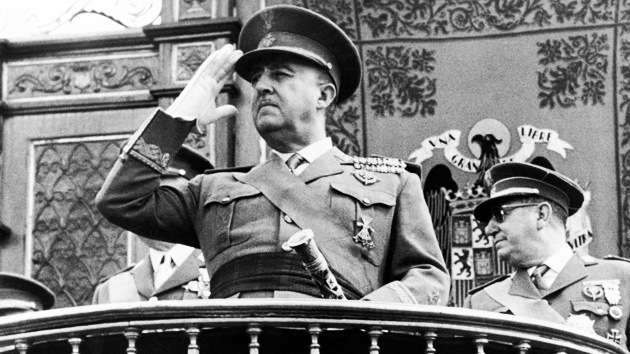 Un homenaje a Franco 'sobrevuela' Madrid y pone en guardia a la izquierda española