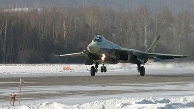 Cazas de quinta generación rusos T-50 (PAK-FA) entrarán en servicio en 2016