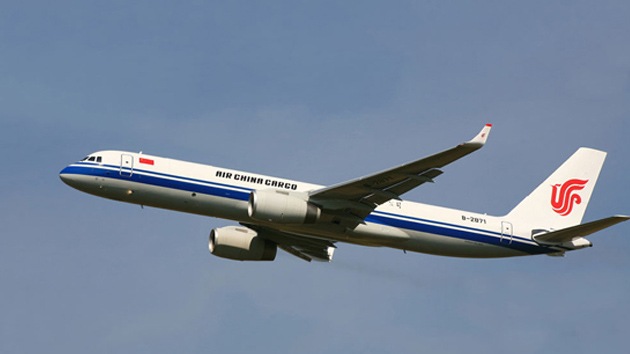 Completan las primeras pruebas del Tu-204 adaptado para ser un laboratorio aéreo chino