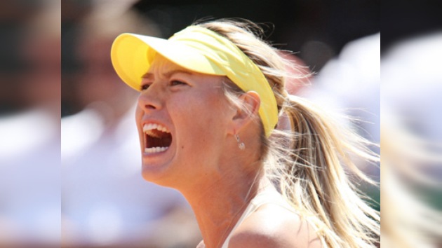 Maria Sharápova se mete en los octavos de final de Wimbledon