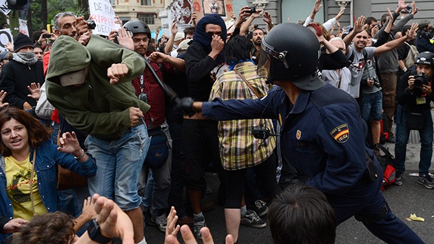 El Gobierno español elogia la "magnífica" actuación de la Policía durante el 25S