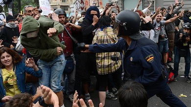 El Gobierno español elogia la "magnífica" actuación de la Policía durante el 25S