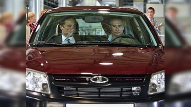 Putin se lanza a probar un nuevo coche