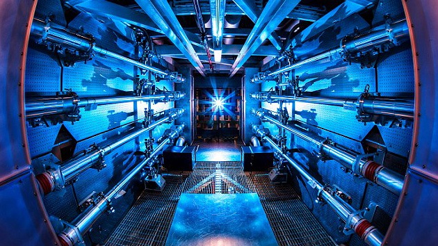 EE.UU. dispara un láser 1.000 veces más potente que la energía que consume el país