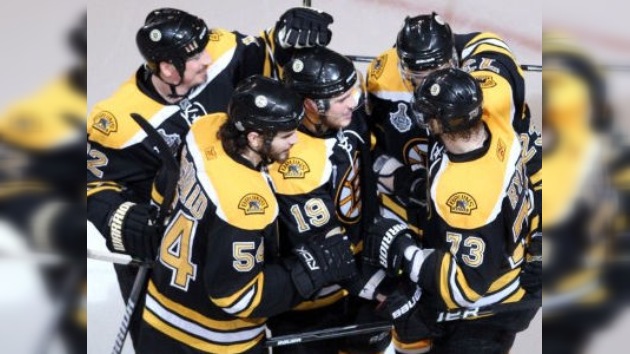 Boston golea a Vancouver e iguala la serie final de la Copa Stanley