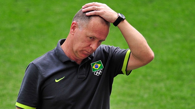 Destituyen a Mano Menezes, entrenador de la selección brasileña