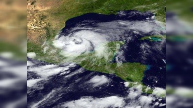 El primer huracán de la temporada, Arlene, amenaza México