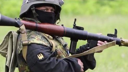 NATO und Oligarchen subventionieren ukrainische Faschisten