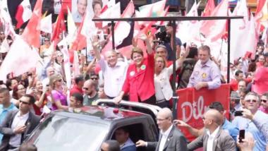 Brasilien bleibt rot