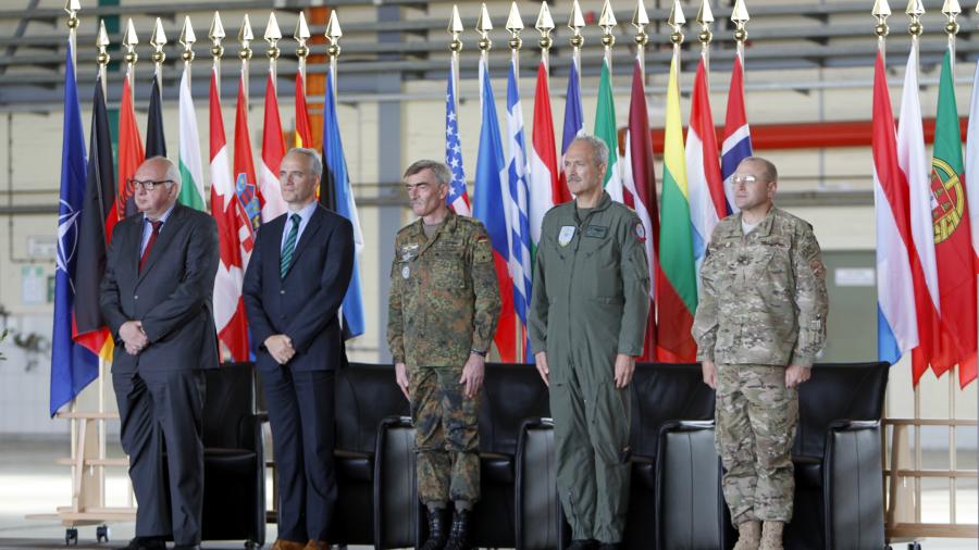 Opiumhändler atmen auf - Bundeswehr bleibt in Afghanistan