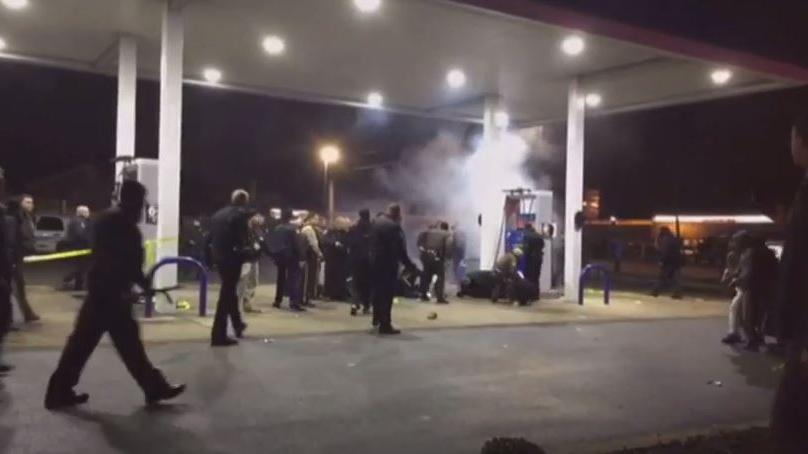 Schon wieder: Polizei erschießt afro-amerikanischen Jugendlichen in der Nähe von Ferguson