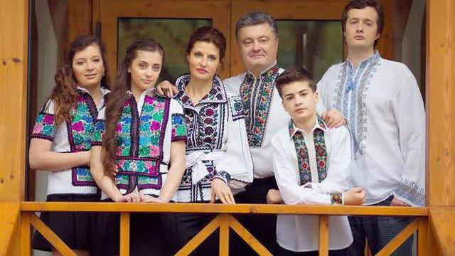 Poroschenkos Familie aus Kiew geflohen - Hintergrund: Ultimatum des Rechten Sektors wegen Kessel von Debaltsevo