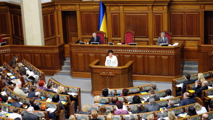 Kiew verstößt gegen Minsk II: Änderung Sonderstatus für Donbass und Einladung von 1000 US-Militärs