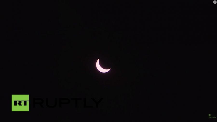 Live: Partielle Sonnenfinsternis über Berlin und Moskau
