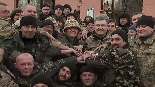 Minsk II: Kiew hinkt beim Abzug schwerer Waffen hinterher