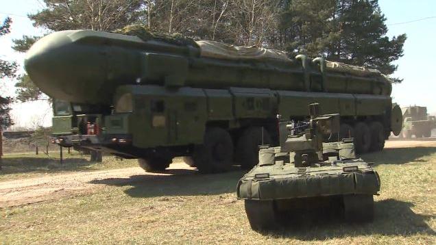 Russland: Militärmesse „Army 2015“ steht im Zeichen hochmoderner Kampfroboter
