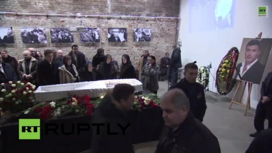 Russland: Tausende zollen Nemzow in Moskau Tribut