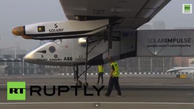 Erstes Solar-Flugzeug startet Weltumrundung