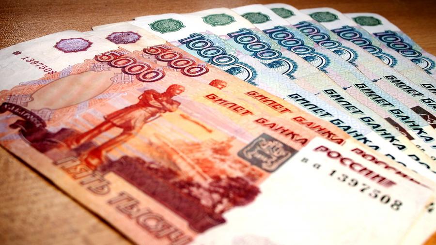 Analysten überrascht - Rubel bisher erfolgreichste Währung 2015