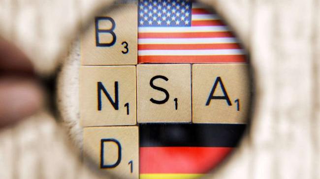 NSA-Spionageskandal weiterhin ungeklärt - Jetzt ziehen Opposition und Zivilgesellschaft den BND und Regierung vor Gericht
